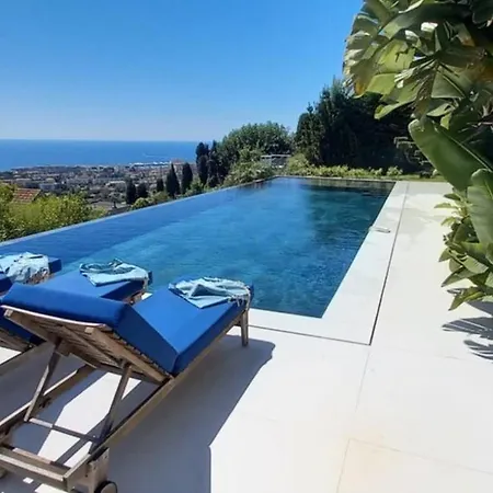Дом отдыха 5 Bedroom With Sea View & Pool Валлорис