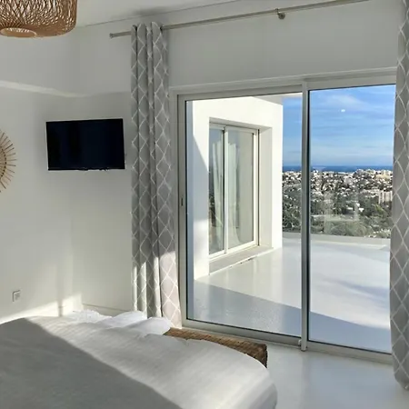 5 Bedroom With Sea View & Pool Валлорис